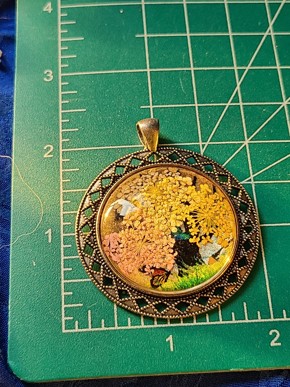 Vintage Yellow Pink Green Floral Resin Pendant Necklace - Picture 3 of 11